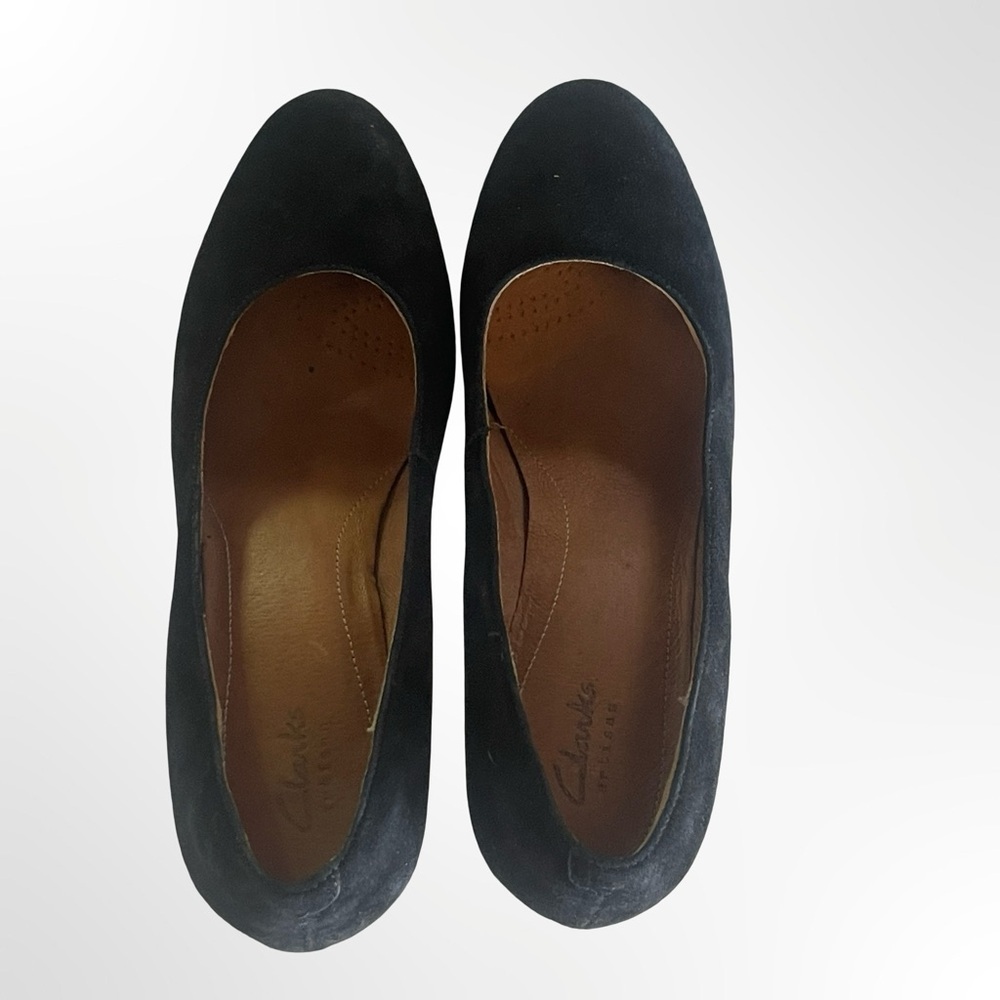 Clark's Artisan Women's Black Suede Mid-Heel Pumps in size 7.5 - Picture 5 of 9